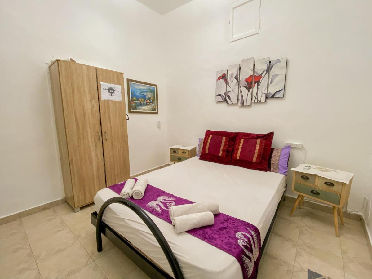 Old Town Guest House Beersheba Екстер'єр фото